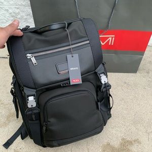 Tumi backpack 🎒& Wallet